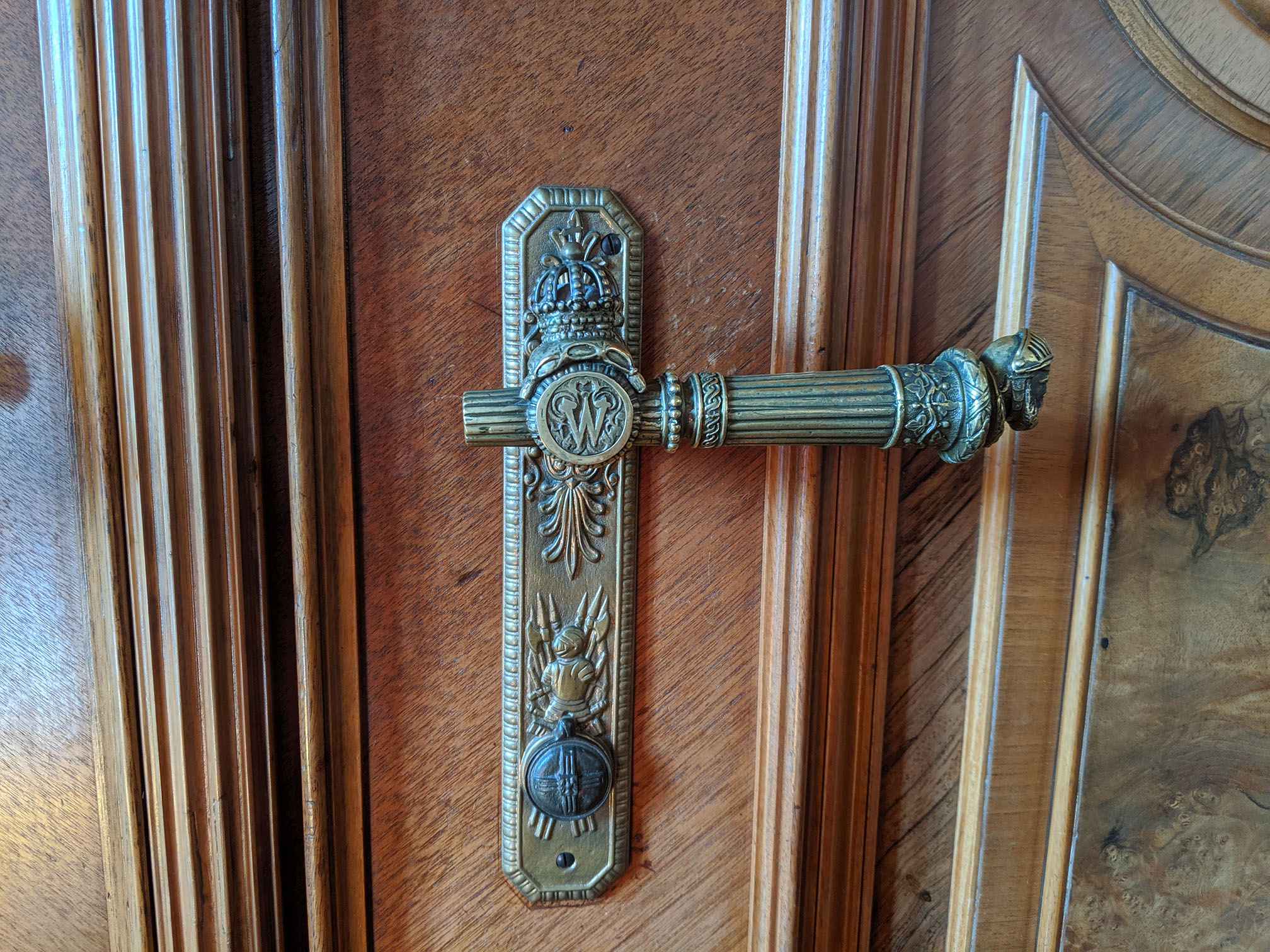 door, detail